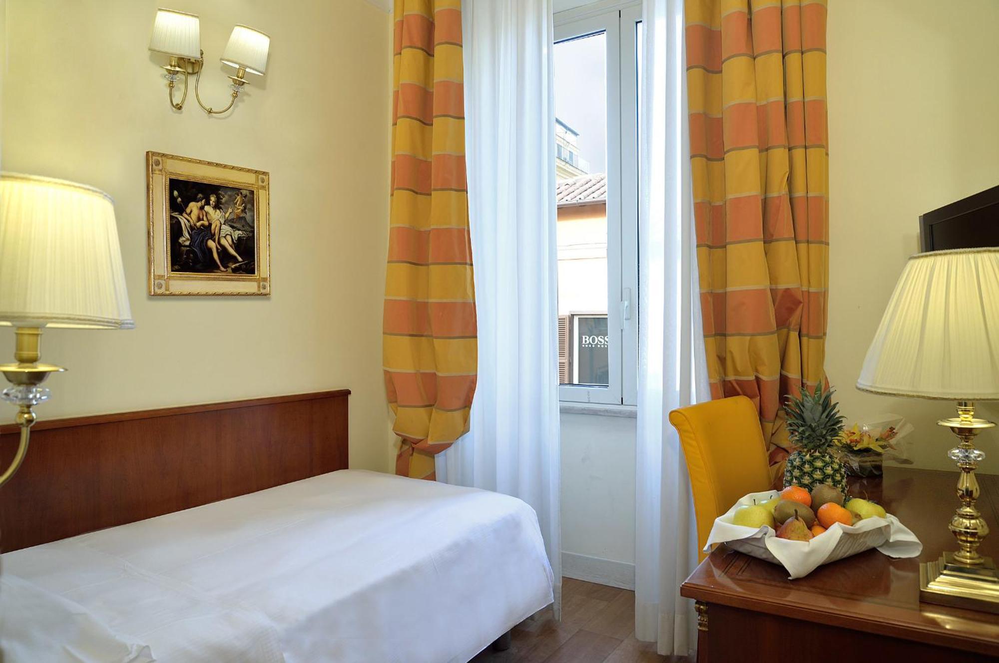 Single Room,705148213:JPEG